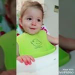 Aumentem o som e ouçam isso! 😱😱😱 1 ano e meio feitos há poucos dias e ela já canta músicas completas. Como? O sobrenome é Tagarela. Tá no sangue né.
Tô apaixonada 😍
.
.
.
.
.
#mamaetagarela #maedebebe #faladeira  #borboletinha #amomeudebebe #bebemenina #maedemenina #1anoemeio #18meses #cantora #musica #cantoria #mia #maededois #maedecasal #amosermae #meninalinda #bebezinha #bebelinda #avançadinha #muitoesperta #coisafofa #fofura #linda #galinhapintadinha #falamuito #inacreditavel #tagarela