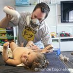 Papai Tagarela @rafaelmanes sempre se incomodou com as fraldas de cocô.
Depois nós que somos o sexo frágil.
Foto @danicassar
.
.
.
.
.
#mamaetagarela #papaitagarela #maedebebe #paidebebe #bebeslindos #bebê #bebe #bebes #bebês #bebelindo #bebelinda #bebefeliz #fralda #fraldadecoco #vidadepai #coisadepai #paisofre #maesofre #maternidadereal #maternidadenuaecrua #trocadefralda #paidebebe #paidedois