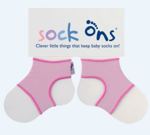 elasticos para prender a meia do pe no bebe socks on mamae tagarela 25 Itens de Um Enxoval de Bebê Moderno (de 0 a 2 anos) x