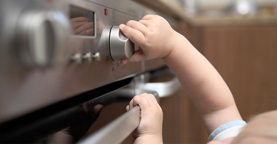 Como Ter Uma Casa Segura Para Bebês Que Engatinham